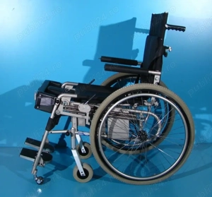 Scaun cu rotile cu verticalizare electrica Levo