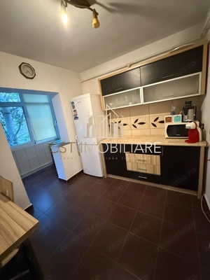 Apartament 3 camere decomandat - 2 bai, 2 balcoane, zona Soarelui - imagine 3