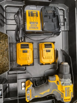 Vând Trusă completă DeWalt 12V XR - Perforator fără perii - 900 lei