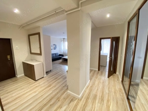 Apartament 3 camere, zona Intim, bloc Bermo - imagine 8