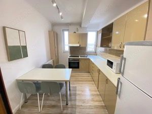 Apartament 3 camere, zona Intim, bloc Bermo - imagine 10