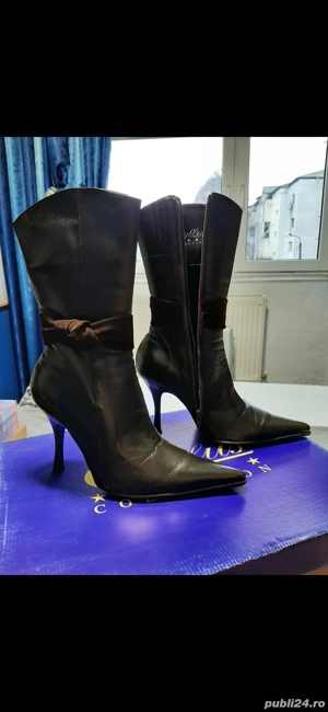 vand cisme din piele peste genunchi si pana 