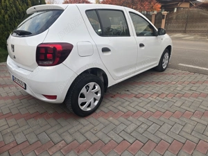 Dacia Sandero 2019 luna 04 Prim Proprietar Persoana fizica. Motor 1000 benz 106000KM! - imagine 3