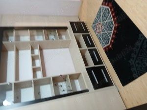 Închiriez apartament cu camere 