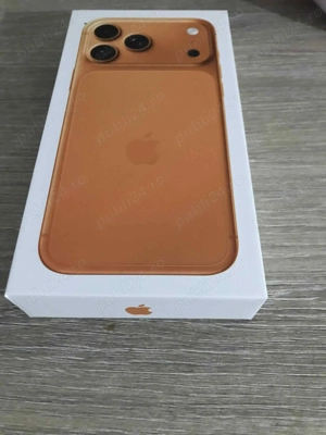 Vând iPhone 17 pro max memorie de un 1TB telefonul este nou liber pe orce rețea model europa 