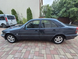 Mercedes-Benz C 200 CDI   2000   2.2 Diesel   Manuală - imagine 8