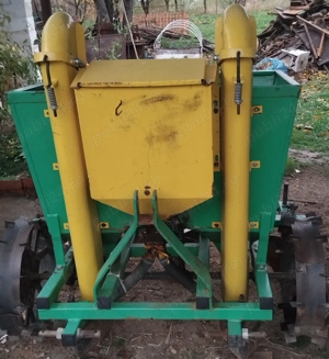 Mașină de semănat cartofi și mașină de scos cartofi  - imagine 2