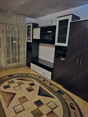 Vand apartament 4 camere, zona centrala - imagine 2