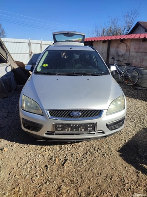 Dezmembrez Ford focus 