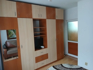 Închiriez apartament cu 2 camere decomandat - imagine 5