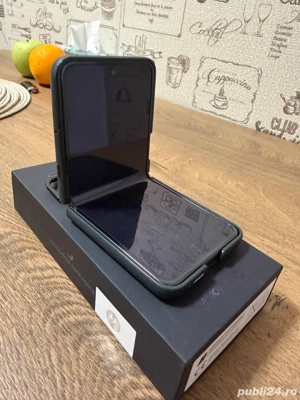 Vand Motorola Razr 60 Ultra  - imagine 2