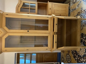 Vitrină sufragerie cu uși