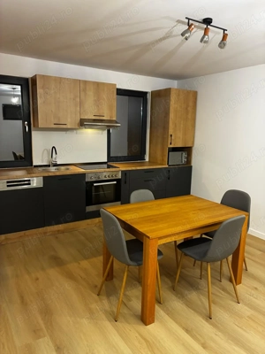 Inchiriez apartament casa duplex 