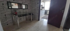 Vând urgent apartament 3camere zona ultracentrala  - imagine 5