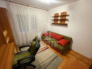 Apartament 3 camere, semidecomandat, zona Kiriac, prima inchiriere. - imagine 3
