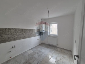 Apartament 3 camere decomandat parter