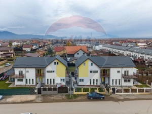 Casă 4 camere, de inchiriat, Izvor!