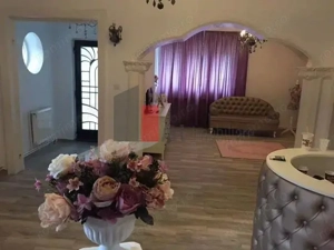 Oportunitate Unică! Vilă Spațioasă lângă Podul Grant, Ideală pentru Birouri