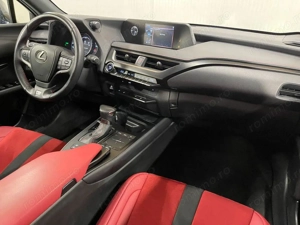 Lexus UX - imagine 9