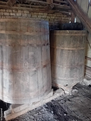 vând cadă din lemn de brad