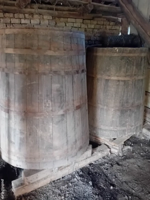 vând cadă din lemn de brad - imagine 2