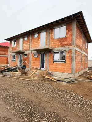 Casă nouă cu 3 dormitoare, 2 băi și teren de 220 mp – doar 155.000 €