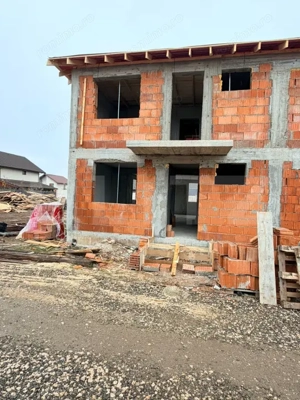 Casă nouă cu 3 dormitoare, 2 băi și teren de 220 mp - imagine 3