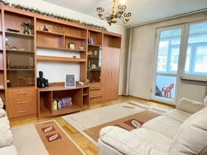 Apartament 3 camere decomandat langa școală numărul 2