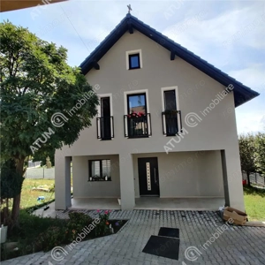 Casa cu 4 camere decomandate si gradina in zona Bavaria in Sibiu
