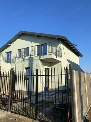 Duplex in constructie - Bucovat vatra satului - suprafete generoase