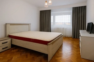 Apartament 3 camere decomandate et. 3/4 zona Garii - imagine 7