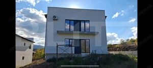 Apartament cu 3 camere, 85 mp și un teren de 200 mp, Zalau