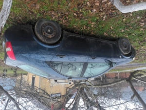 Vînd mașină Nissan Primera ptr piese de schimb. 