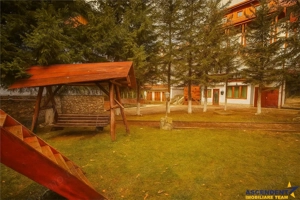 FILM! Rezidenta montana,decor apreciabil, pod mansardabil,garaj propriu,Central