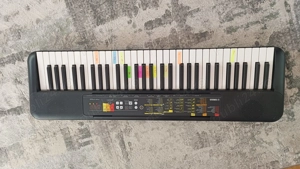 Pianină Yamaha electronică   stare excelentă