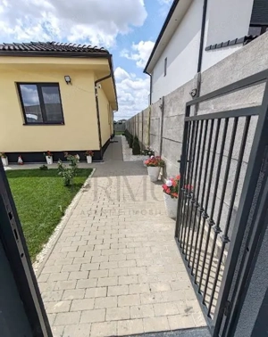 Duplex complet mobilat si utilat - toate utilitatile - bucatarie inchisa.