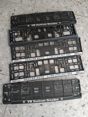 5 suporți Nr înmatriculare autoturisme in stare foarte bună. 