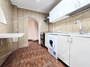 Apartament cu 3 camere, Micro 17, pretabil și pentru activități comerciale. - imagine 6