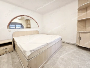 Apartament cu 3 camere, Micro 17, pretabil și pentru activități comerciale. - imagine 3