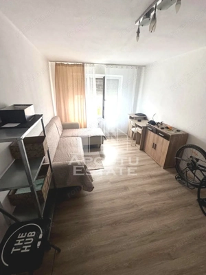Apartament cu 3 camere, decomandat, etaj intermediar, Circumvalatiunii