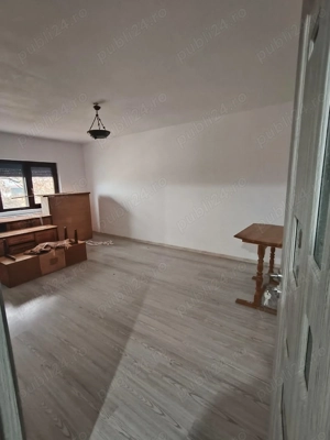 Vând apartament doua camere decomandat zona Milcov 