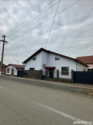 Vand casa in cartierul bujac + afacere la cheie