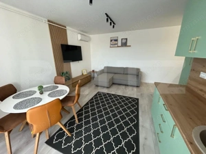 Închiriez apartament 3 camere, finisat și utilat, în zona centrală - imagine 3