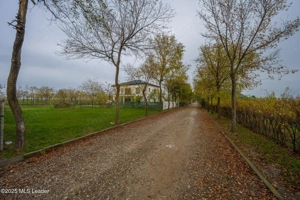 Teren intravilan de vanzare | Cartier rezidențial deosebit | Afumați - imagine 10