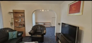 Avantajos ! Vând Apt.4 cam.conf1 decomandat bloc de 4 etaje - imagine 2