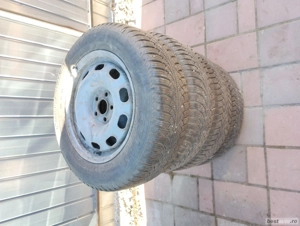 Anvelope iarnă Kelly 195/65 R15 cu jante – folosite un singur sezon