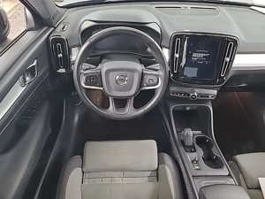 Volvo XC40 T3 Momentum Pro - Benzina - Automatic - TEST DRIVE POSIBIL - imagine 2