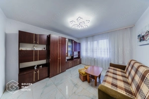 Garsoniera, etaj 2, zona Poetului