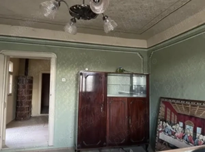 Casă cu cerdac ,grădină mare 3217 si teren 4000 mp un total de 7217 mp.Curent trifazic.  - imagine 4