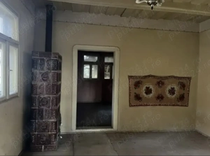 Casă cu cerdac ,grădină mare 3217 si teren 4000 mp un total de 7217 mp.Curent trifazic.  - imagine 3